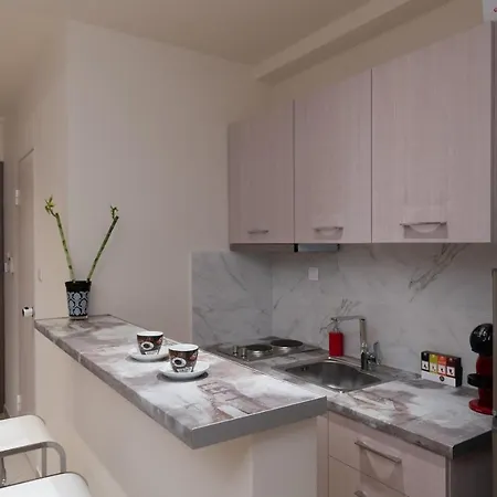 Amazing Apartments @ Monastiraki Subway Station Athen Exterior foto